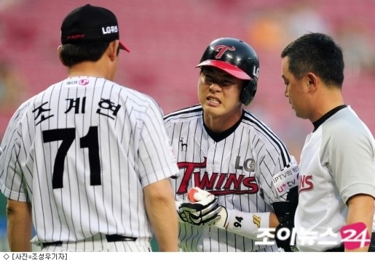 LG 현재윤 왼손 골절상… 부상 불운 “속타네”