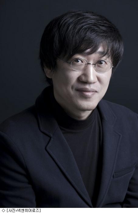 [준PO]작곡가 겸 가수 김광진, 3차전 시구