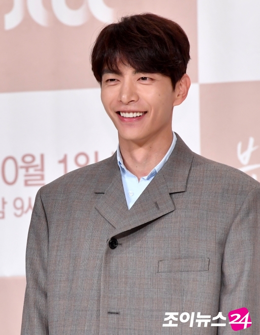 [포토]이민기, 뷰티 미소