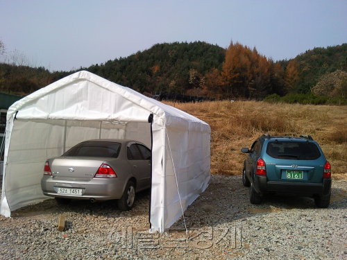 [박인호의 전원별곡]제2부 집짓기-(34)오지 전원생활 차량은 필수품...조립식 차고 만들기