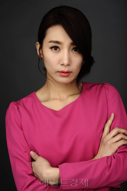 ‘샐러리맨 초한지’ 모가비 김서형 “연상과 사귀어본 적도 없는데…”