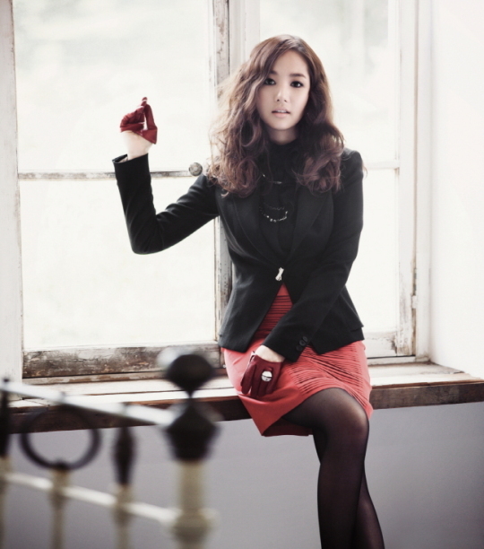 <패션화보>‘영래 아씨’ 박민영, ‘가을 여신’ 변신