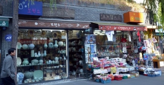문화지구지정 10년 인사동,스러져가는 소리 들리니?