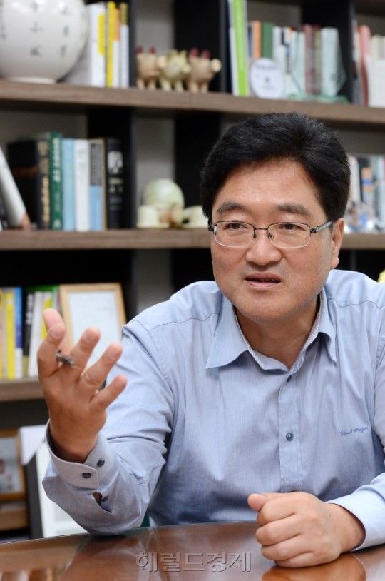 <이사람>우원식 의원, 엿새간 단식농성...‘을을 위한 정치’는 더 묵직해졌다