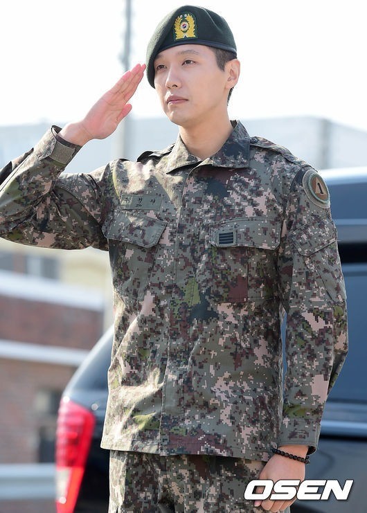 지현우 제대…올해 전역하는 스타 또 누가 있나
