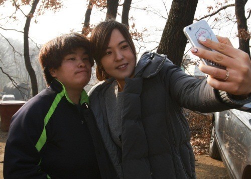 전인지 등 KLPGA 회원들 지적 장애인 시설 나그네집에서 봉사활동