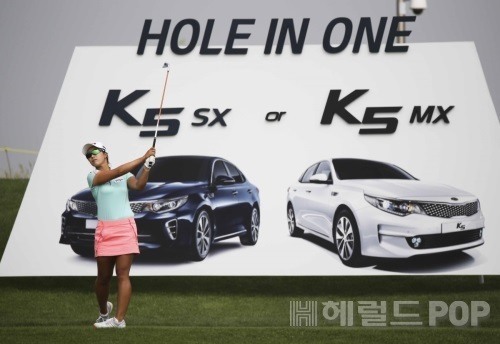 [한국여자오픈 포토뉴스 1R] 김보경, 우아한 피니시