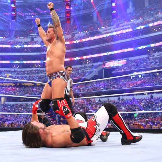 WWE WM32 충격패 이겨낸 AJ, 본격 날개짓