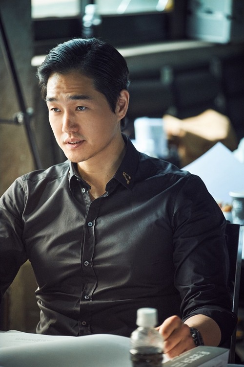 류준열X유지태X조우진 돈, 리딩사진 공개…12일 크랭크인