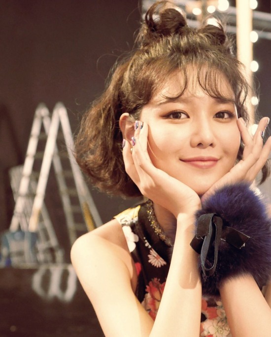 리즈경신 미모..소녀시대 수영, 꽃받침 애교