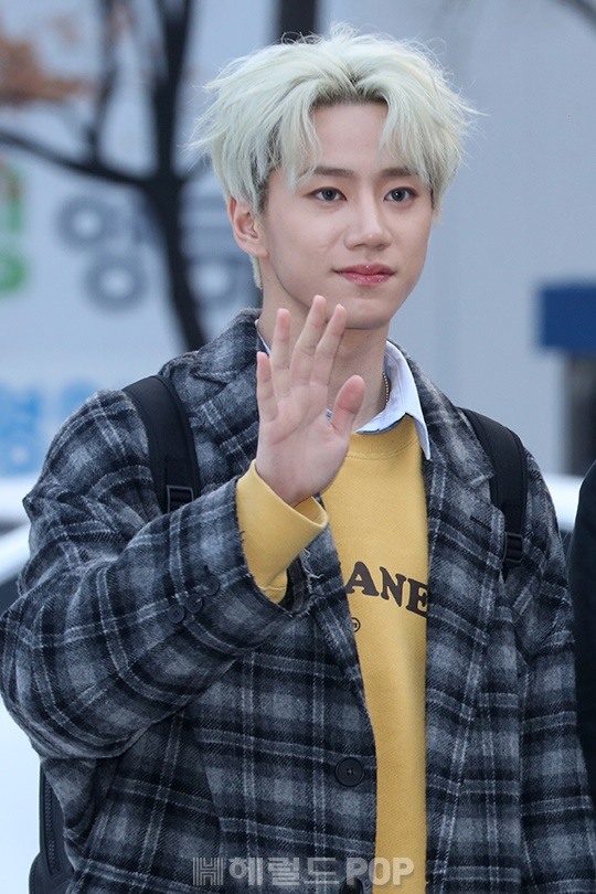 [포토]더유닛 유닛B 준 만화 찢고 나왔어요