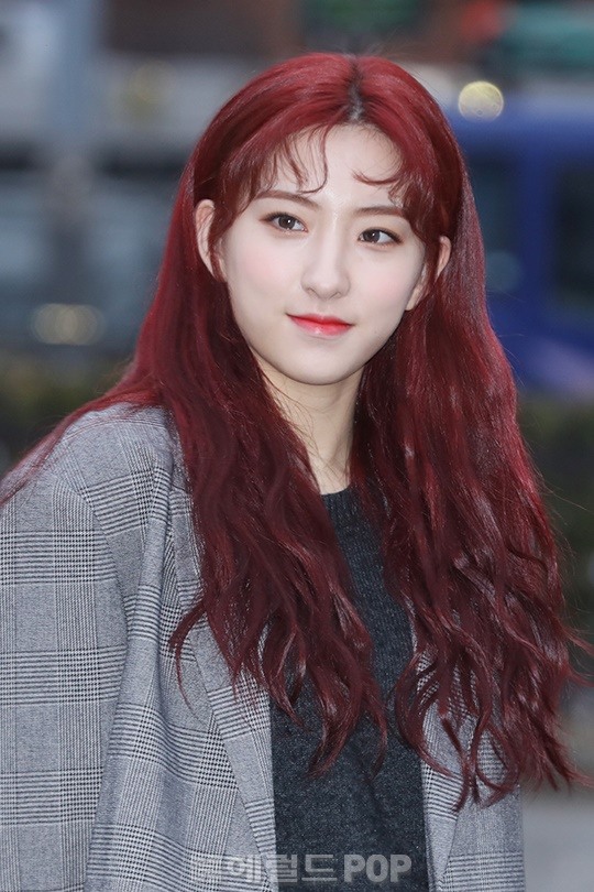 [포토]우주소녀 은서 빨강머리 미소녀