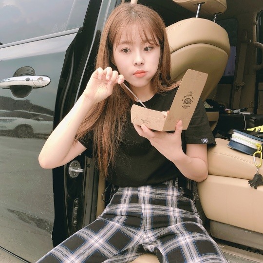 고기는 사랑..도희, 쩍벌도 귀여워 깜찍 먹방