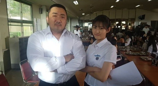 마동석 옆 김새론, 유독 가냘픈 청순미..동네사람들 케미도 UP