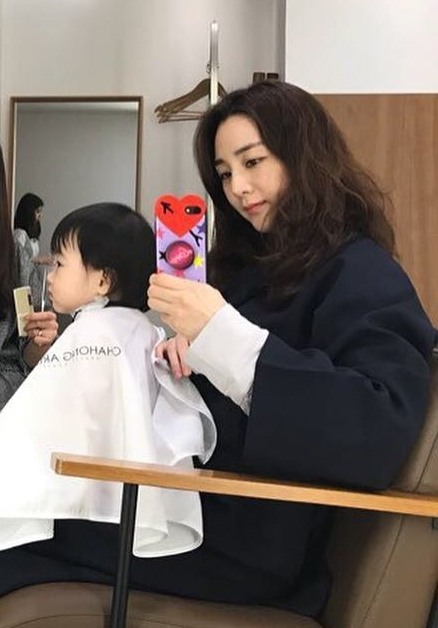 조우종 아내 정다은 아나, 엄마의 행복 딸과 첫 미용실 방문