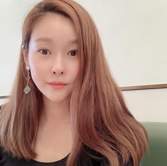 현영 인생샷 건짐. 다이어트 더 열심히 해야지