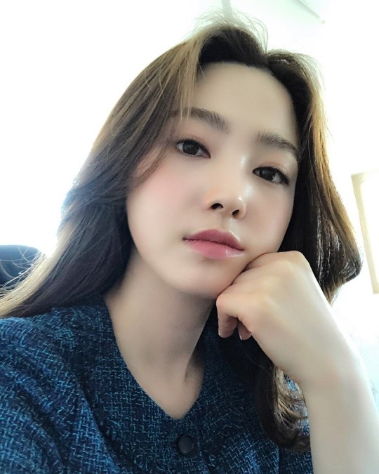 피곤함이 확 밀려와..♥이지성 차유람, 그윽한 눈빛