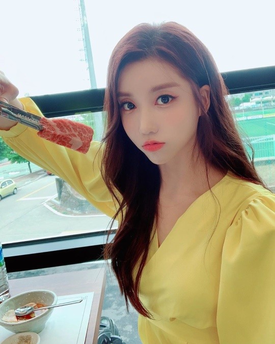 미스트롯 두리, 한우 화보 찍어도 되겠네…화사함이 한도초과