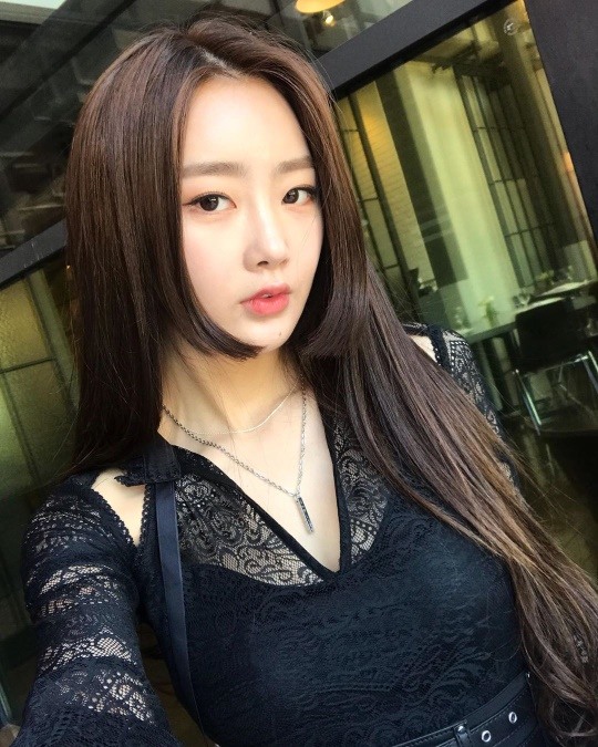네티컷 해봤어 달수빈, 고혹적인 시스루 자태