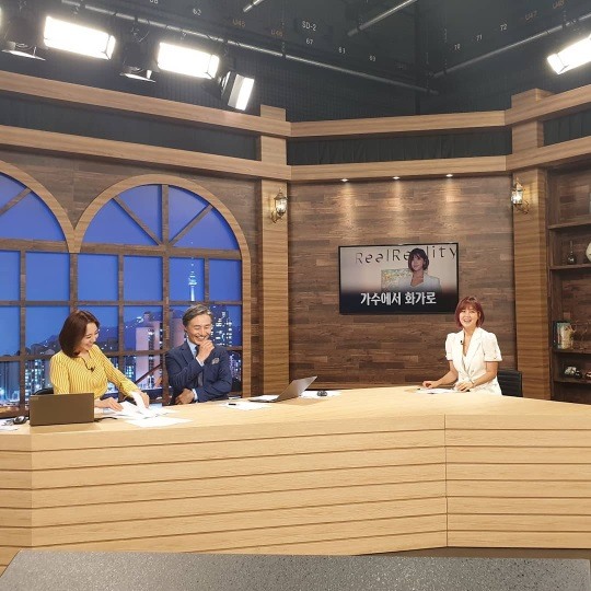 솔비, 변상욱X안보라와 함께 찰칵..뉴스에도 초대되고 우리집 경사났다