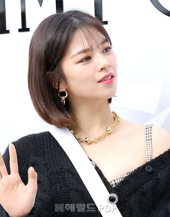 [포토]정연, 인형같은 옆모습