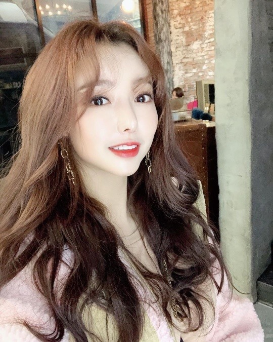달샤벳 세리, 성형외과에서도 빛나는 미모 추워도 부지런히 관리