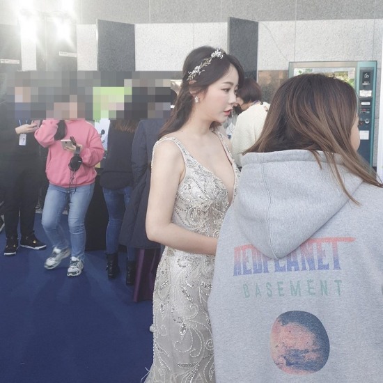 아프리카 시상식 최한나, 미모의 MC 인증샷..난생처음 블링블링 드레스
