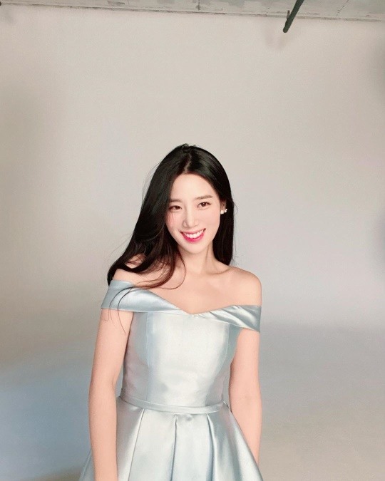 베리굿 조현, 엘사 못지 않은 비주얼…청순+단아美 자랑