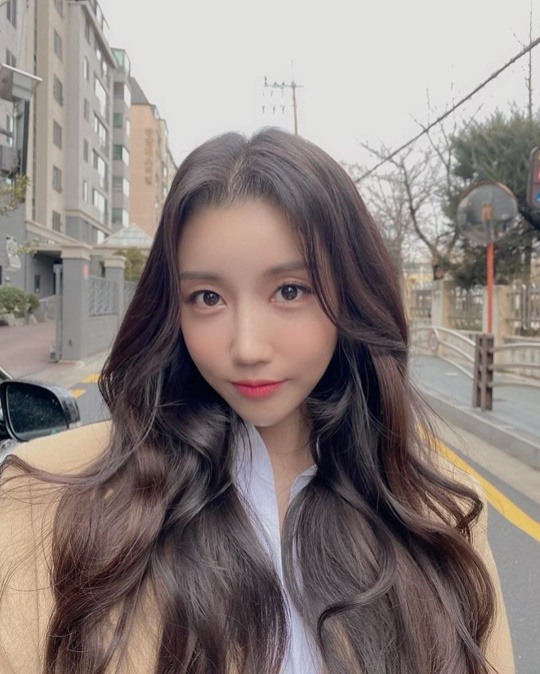 트롯요정..두리, 숨멎부르는 인형미모…이래도 안 반해?