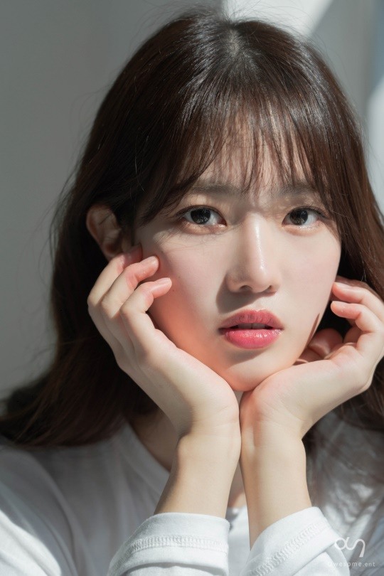 양혜지, 청순X아련X러블리 다 된다…심쿵 부르는 새 프로필 공개