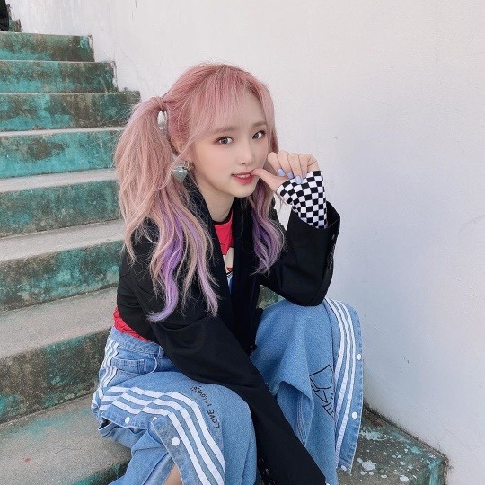아이즈원 최예나, 상큼한 양갈래..핑크머리가 찰떡