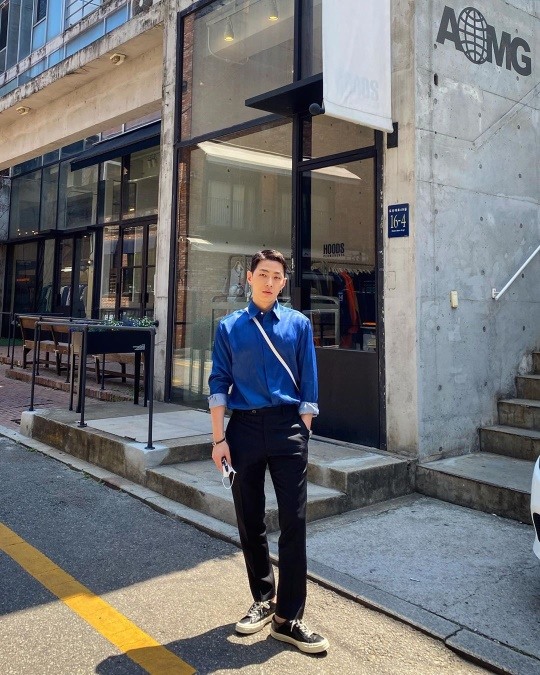 그레이, 감탄 나오는 피지컬..황금비율로 여심 저격
