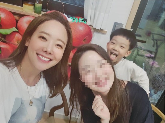 소유진, 잘생긴 아들과 달달한 셀카..참 행복한 엄마