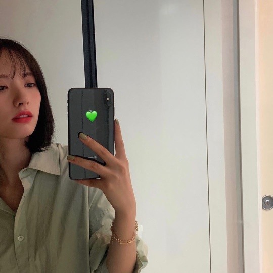 우주소녀 보나, 새침한 단발머리..하늘 높이 솟은 콧대