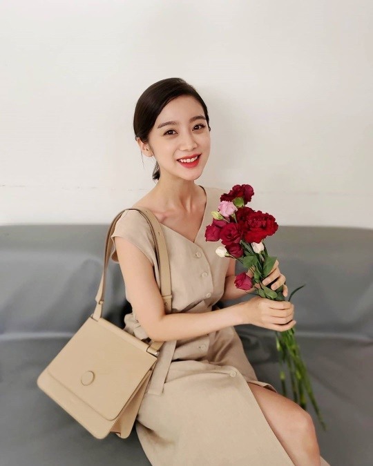 원더걸스 혜림, 꽃도 기죽이는 우아美…♥신민철이 반한 여신 미모