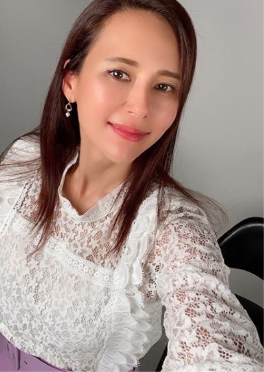 에바 포피엘 이번 생엔 약사 될 수 없어서 건강기능식품 자격증 따는 목표 세워