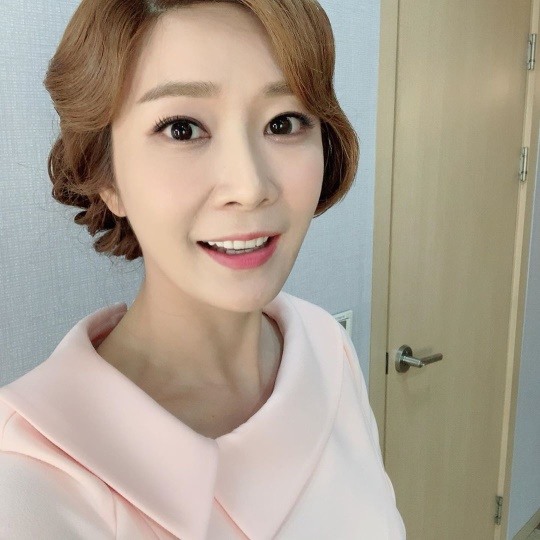 이정민 아나, 복고풍 헤어도 찰떡 소화..문의 전화까지 왔어요