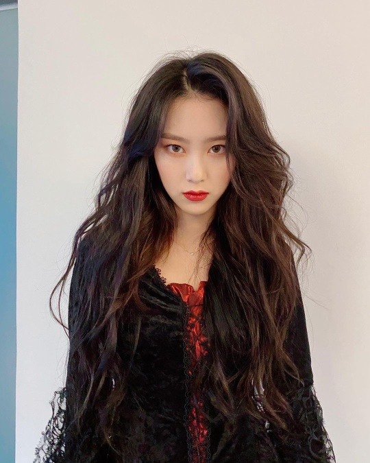 오마이걸 지호, 세상 잘생겼네..카리스마 눈빛