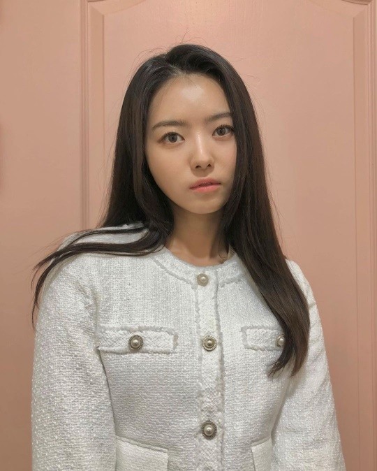 임나영, 정면샷도 이렇게 예뻐..세상 화려한 이목구비