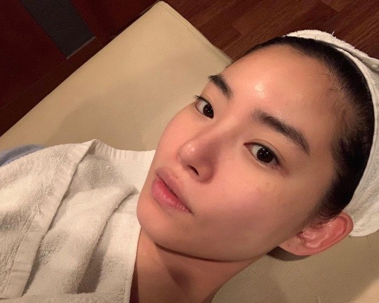황승언, 자기 관리 끝판왕의 자신감…잡티없이 맑은 피부 미인