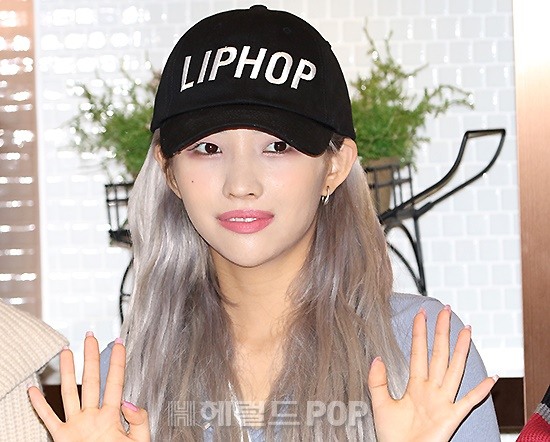 [포토]소연, 무대 밖에선 귀엽게
