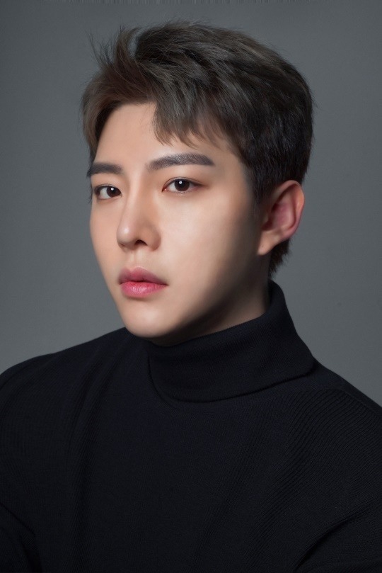빅플로 출신 유성, 온더빌컴퍼니와 전속 계약..전폭적인 지원할 것[공식]