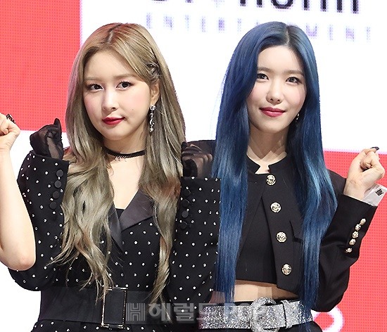 [포토]다영-다원, 우주소녀 컴백해요!