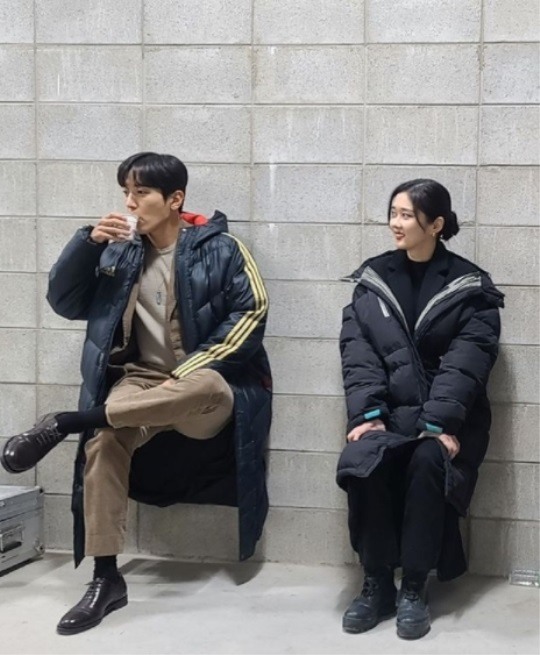정용화, 장나라와 유령의자에 세상 편하게 앉았네..사랑스러운 케미