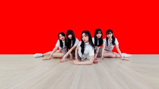 버스터즈, 새 멤버 세이라·민민 합류..5인조 단체 이미지 공개[공식]