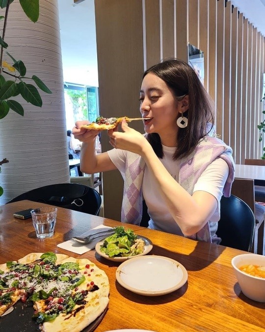 신민철♥혜림, 결혼 후 더 예뻐졌네..피자 앞에서 찐행복 미소