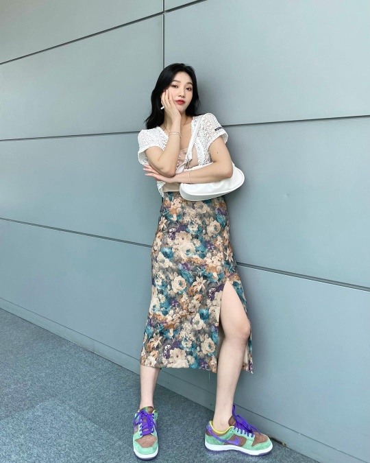 레드벨벳 조이, 운동화 신은 비율이 이 정도..예쁨 한도초과