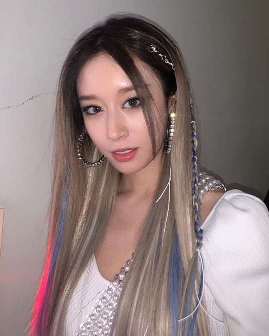 지연, 화려한 메이크업+스타일 소화력 美쳤다..여신 미모에 반할 듯