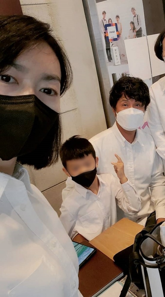 서태지와 아이들 이주노, 23세 연하 미인 아내 공개..애가 둘