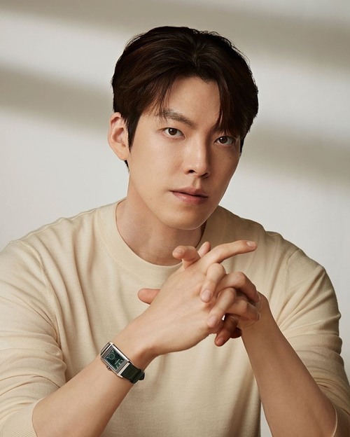 김우빈, 신민아 또 반할 카리스마..강렬 남성미